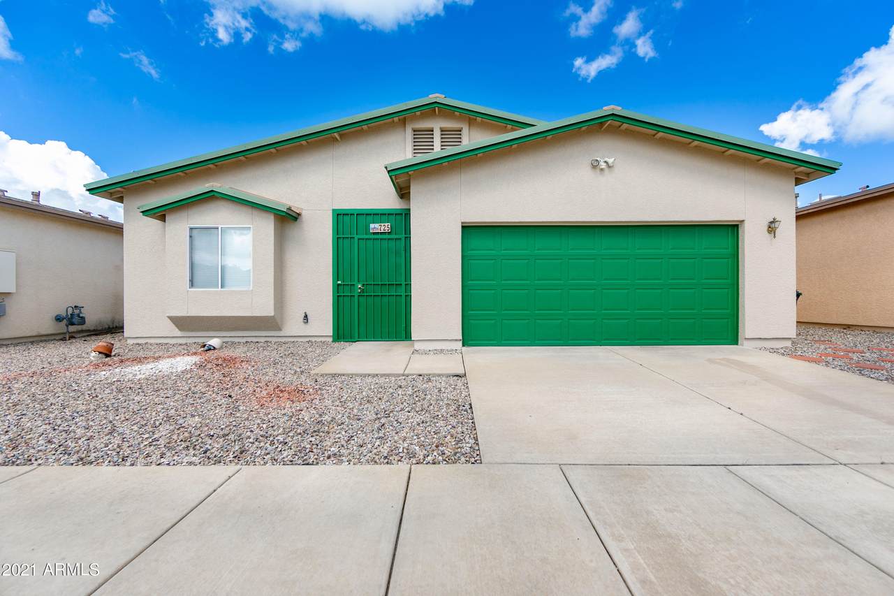 725 Four Winds Circle - Photo 1