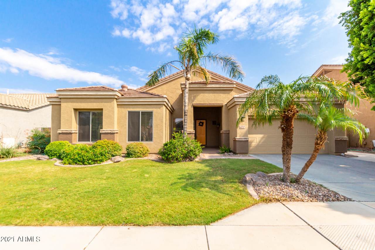 10325 Irwin Avenue - Photo 1