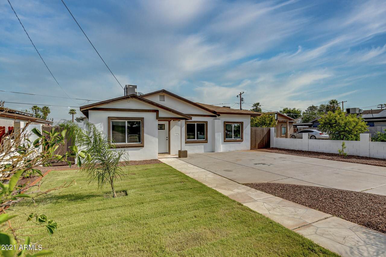 2030 Oak Street - Photo 1