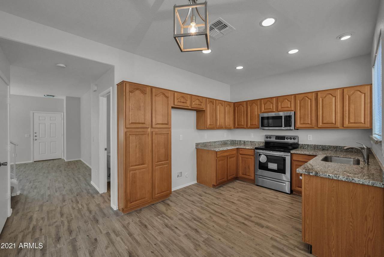 1930 Hayden Lane - Photo 1