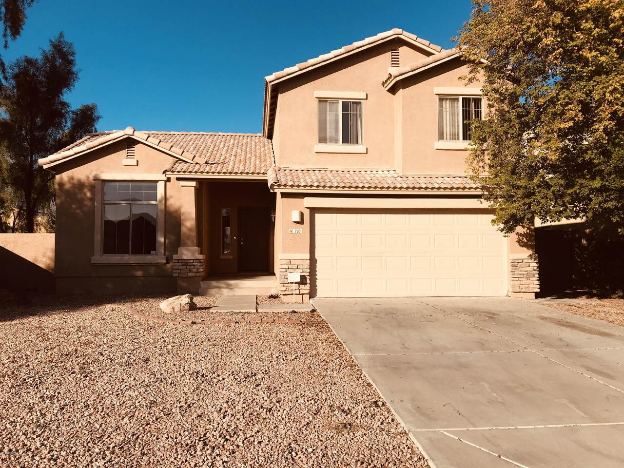 720 Eagle Lane - Photo 1