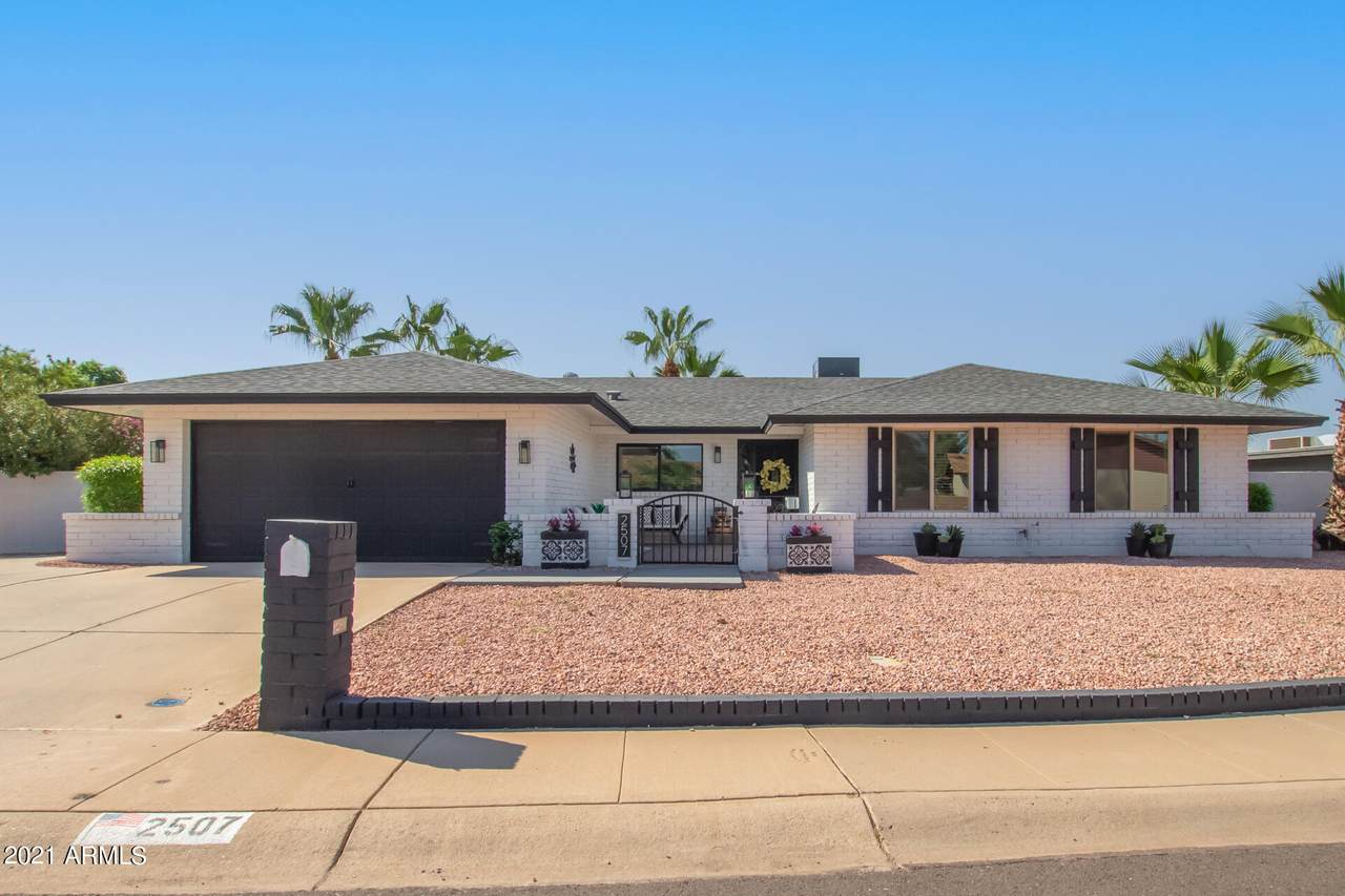 2507 Straford Drive - Photo 1