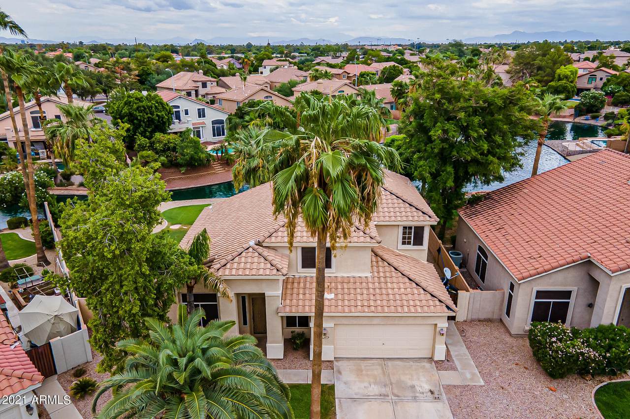 873 Blackstone Court - Photo 1