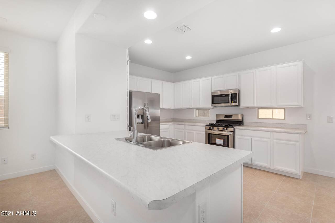 3813 65TH Avenue - Photo 1