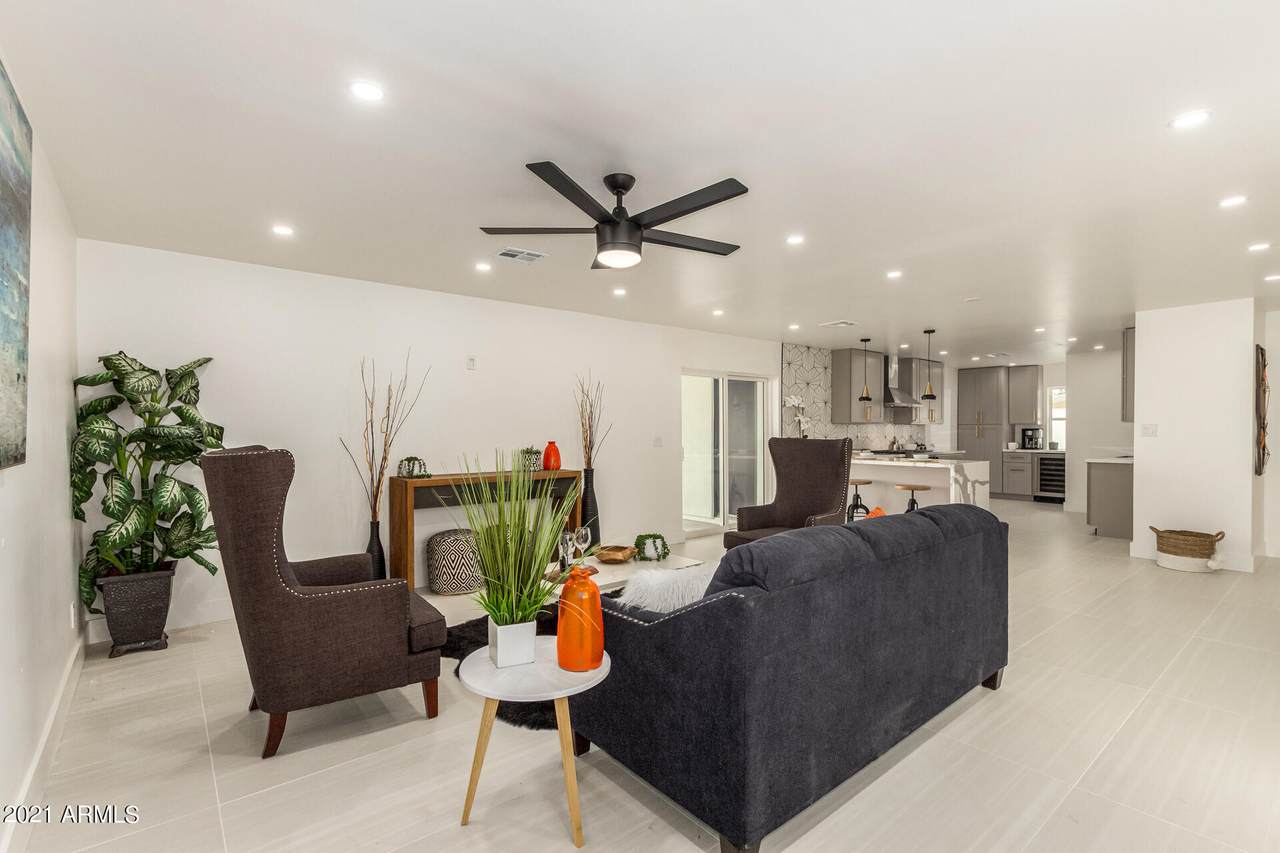 8534 Cambridge Avenue - Photo 1