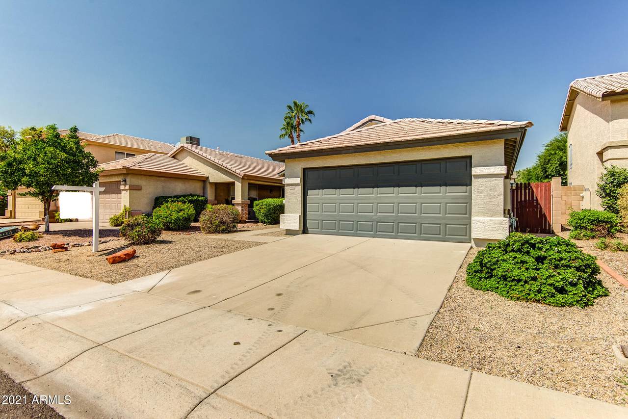 4052 Meadow Drive - Photo 1