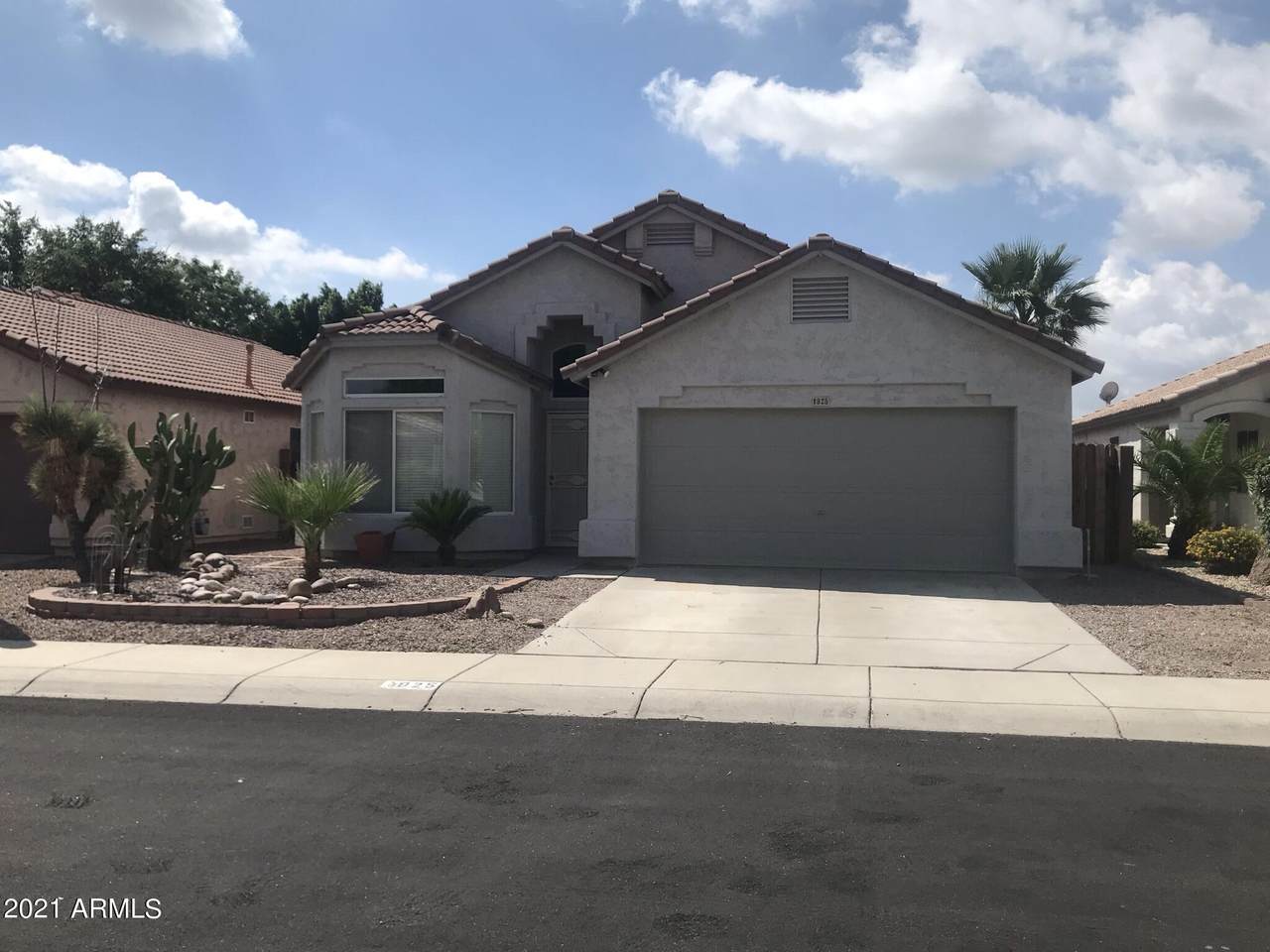 925 Montoya Lane - Photo 1