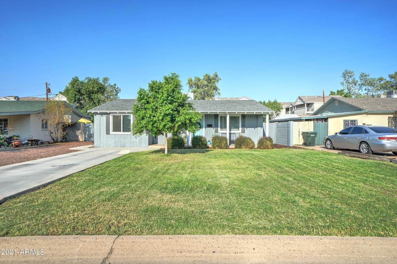 4728 9TH Street - Photo 1