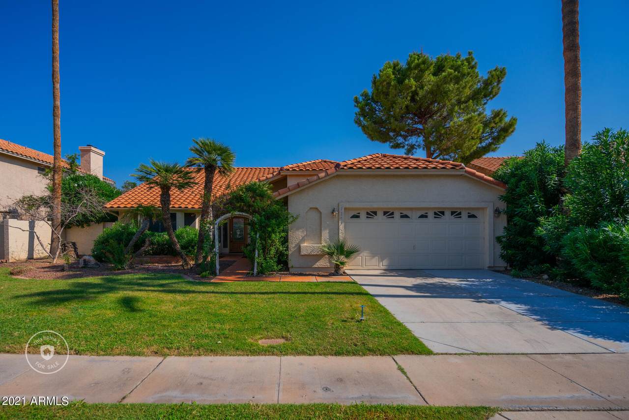 7107 Utopia Road - Photo 1