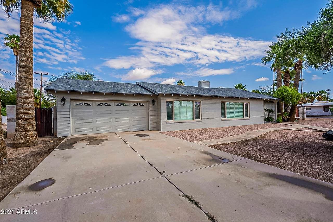 714 10TH Street - Photo 1