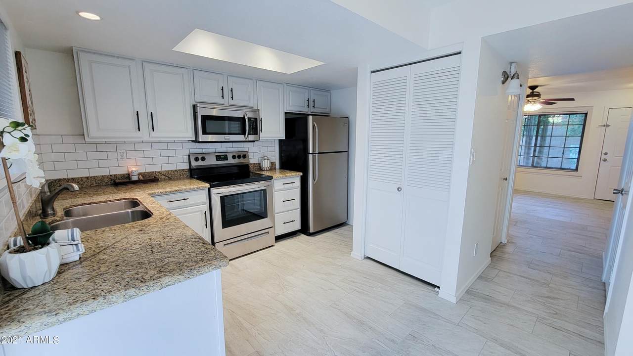 3719 Inverness Avenue - Photo 1