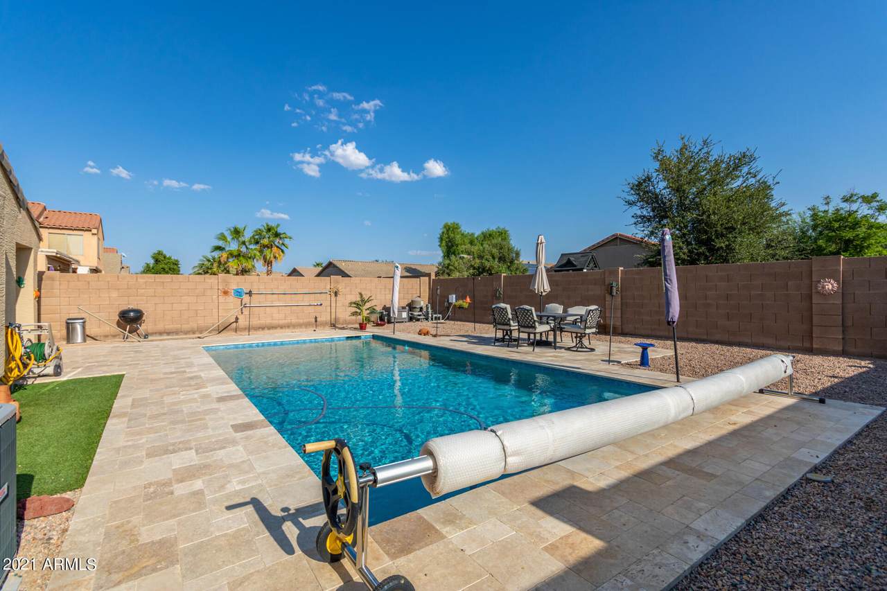 42643 Oakland Drive - Photo 1