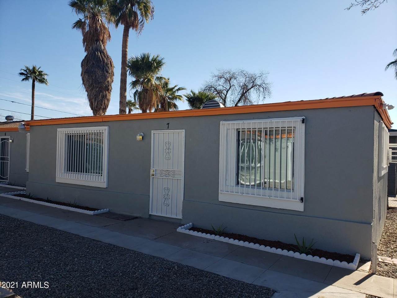 909 35TH Avenue - Photo 1