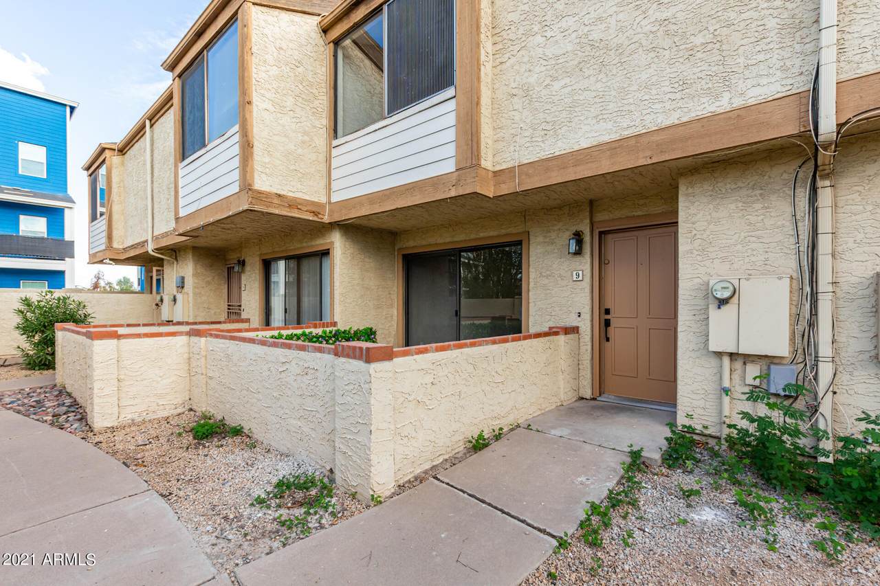 3411 12TH Place - Photo 1