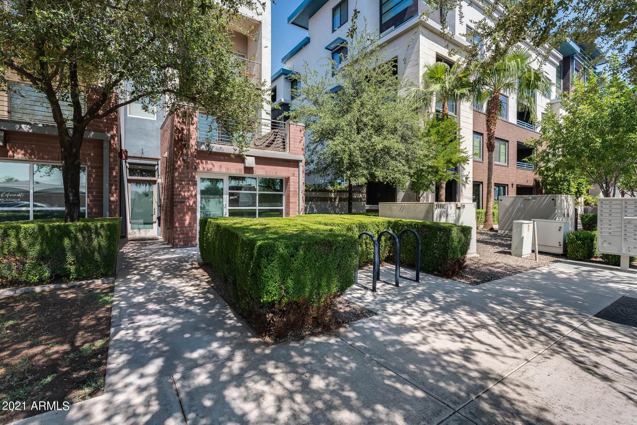 522 1ST Street - Photo 1