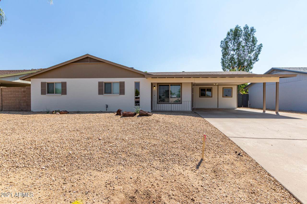 2209 Greenway Road - Photo 1