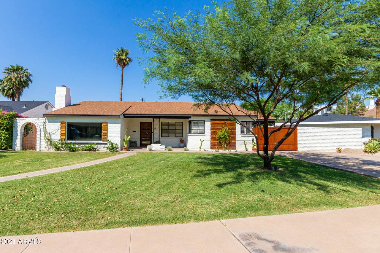 928 Campus Drive - Photo 1