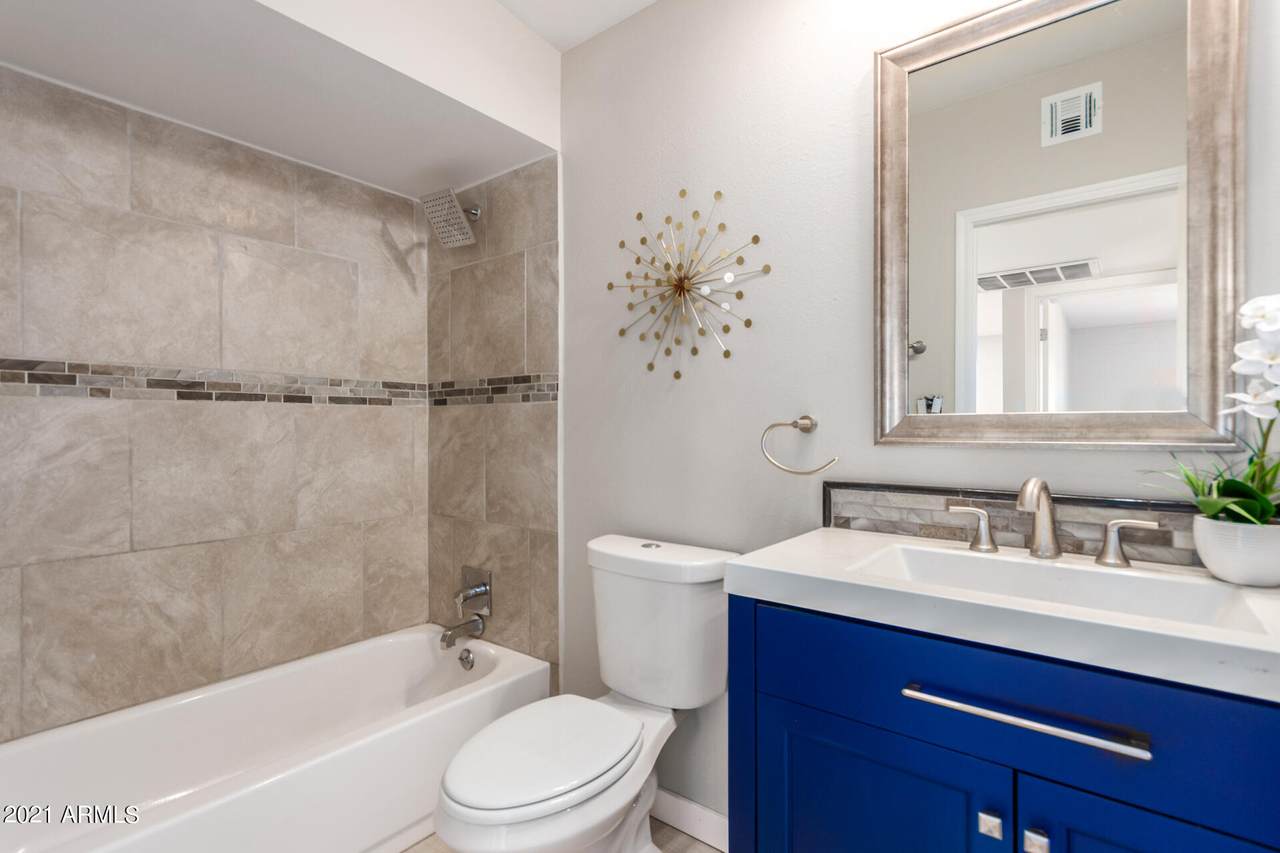 10802 Peoria Avenue - Photo 1