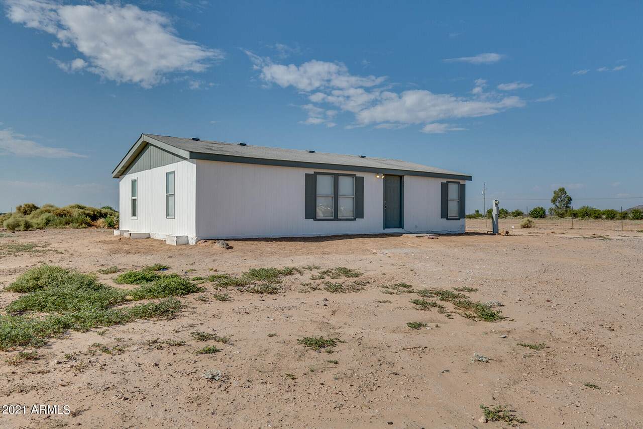36615 Buckeye Road - Photo 1