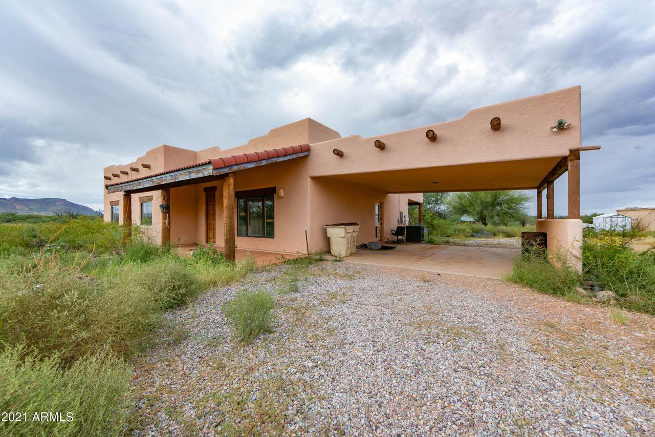 2031 Cougar Place - Photo 1