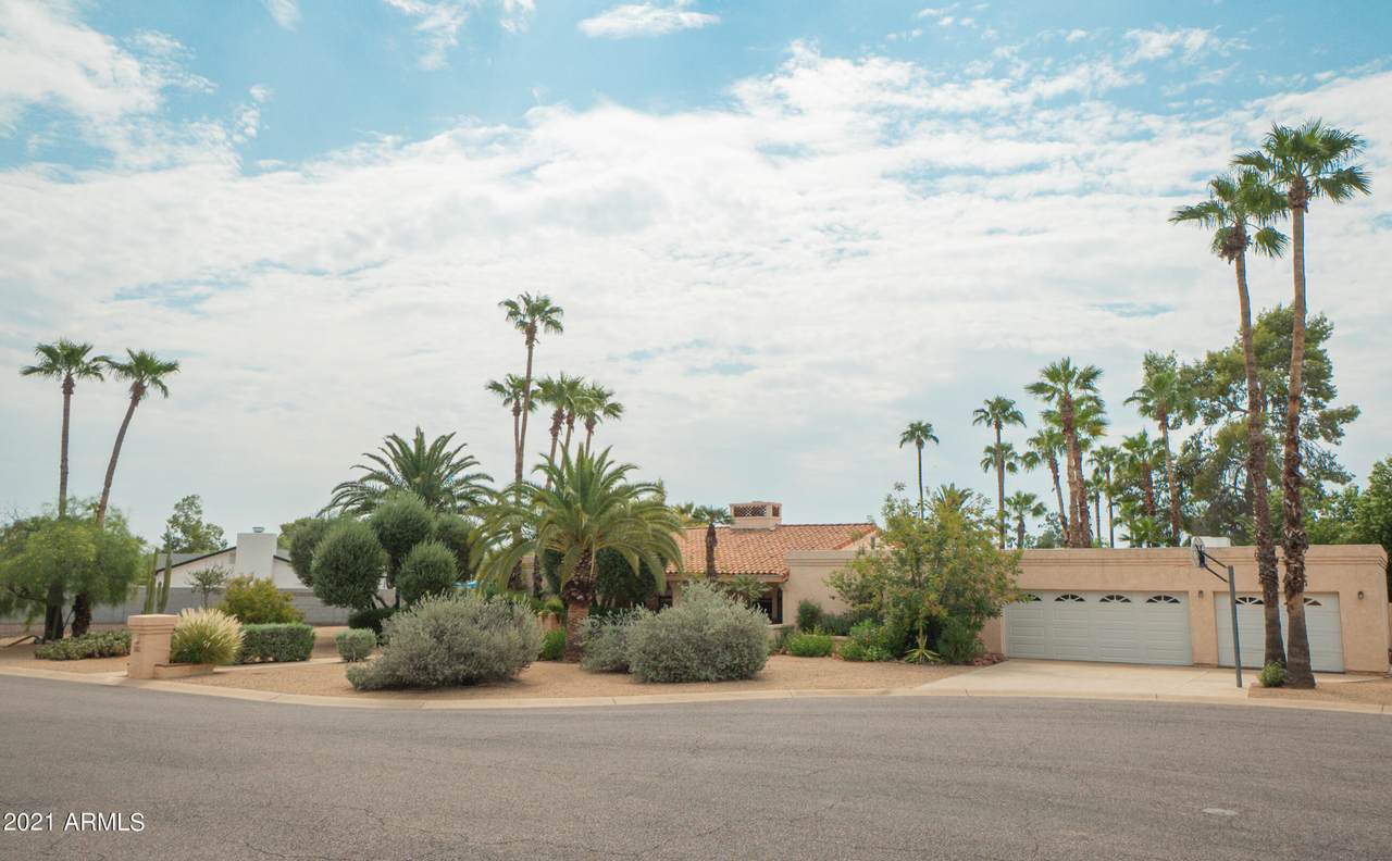 6835 Pershing Avenue - Photo 1