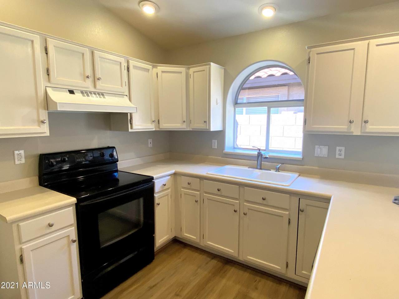 1048 Myrna Lane - Photo 1