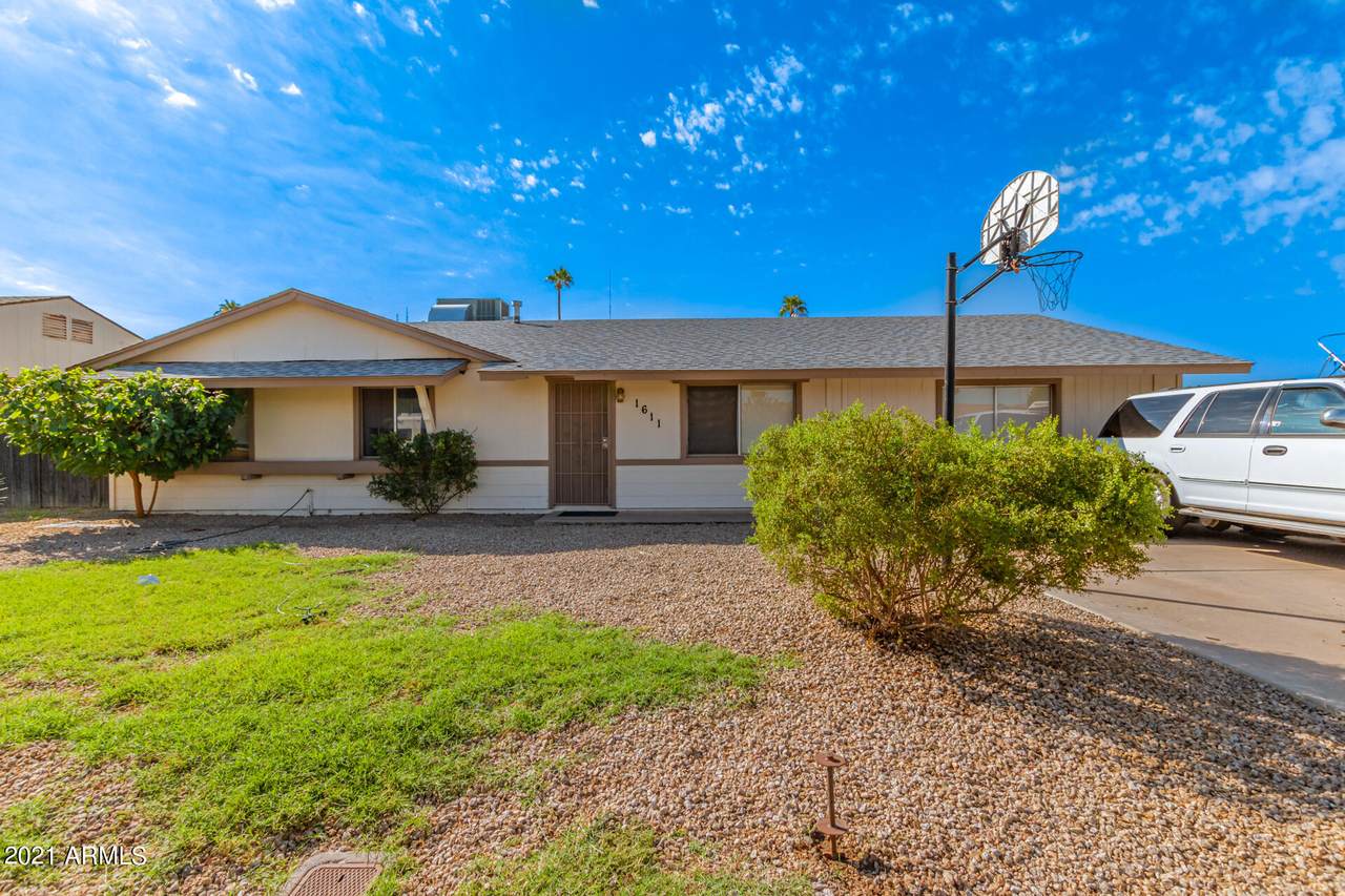 1611 Andorra Drive - Photo 1