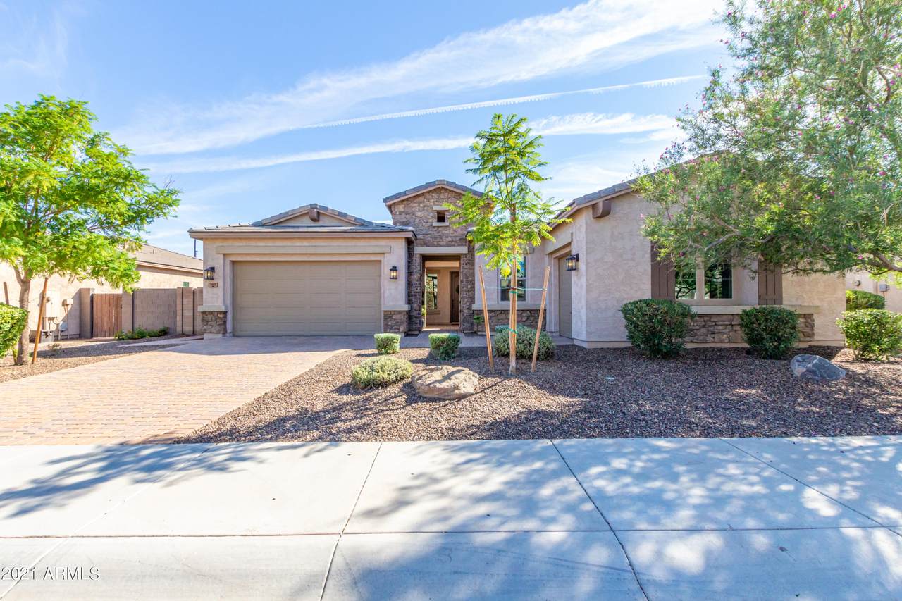 1013 Vermont Drive - Photo 1