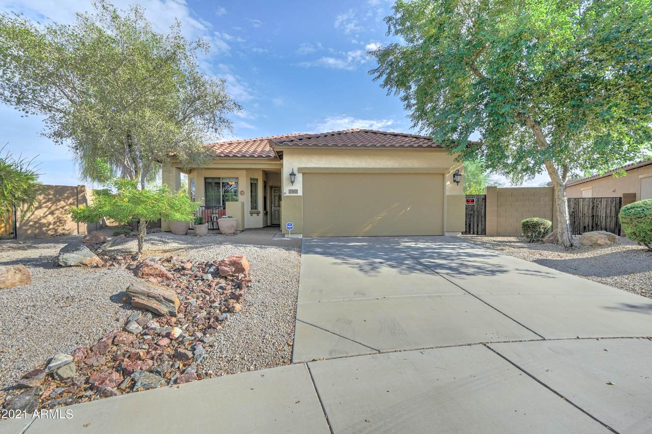 23527 Chickasaw Street - Photo 1
