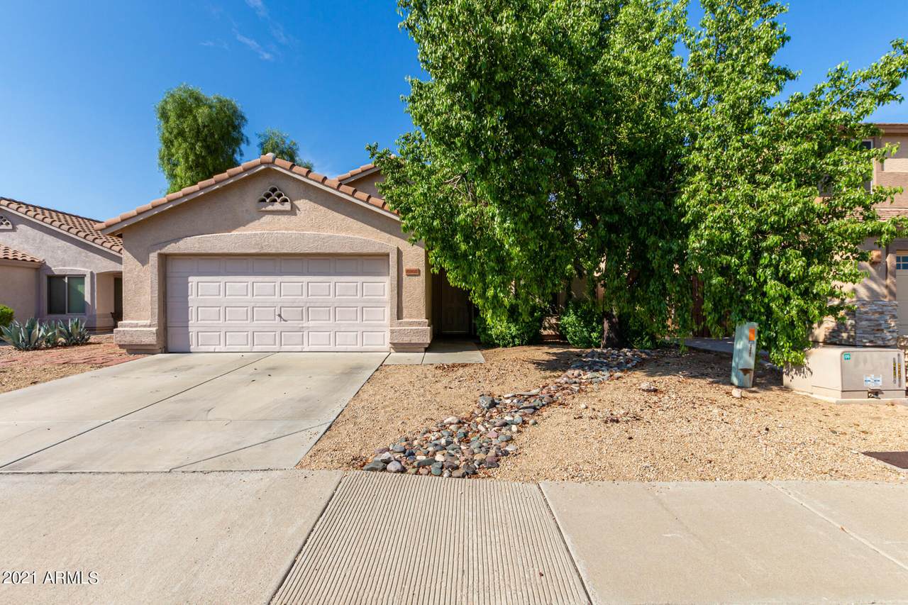 6966 Kings Avenue - Photo 1