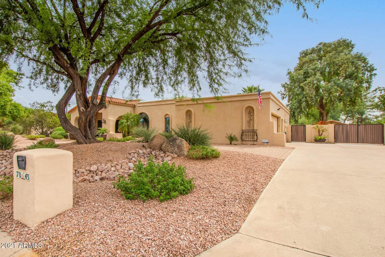 7043 Dreyfus Avenue - Photo 1