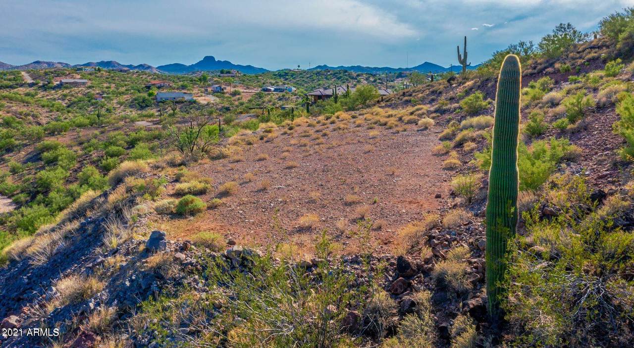 10XX Saguaro Drive - Photo 1