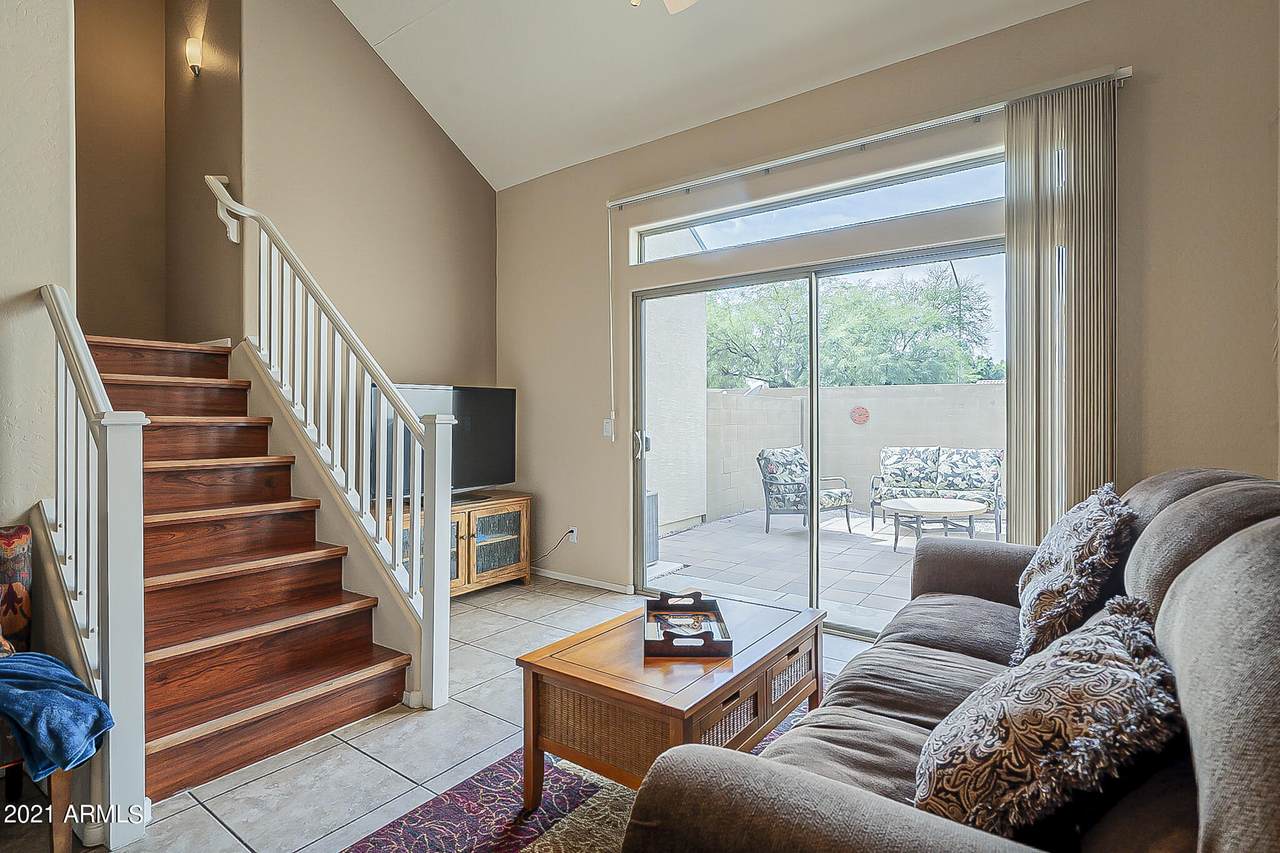 1015 Val Vista Drive - Photo 1