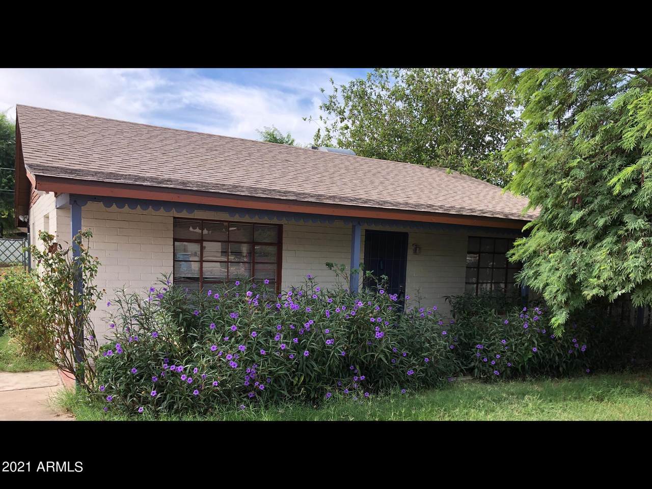 2611 Augusta Avenue - Photo 1