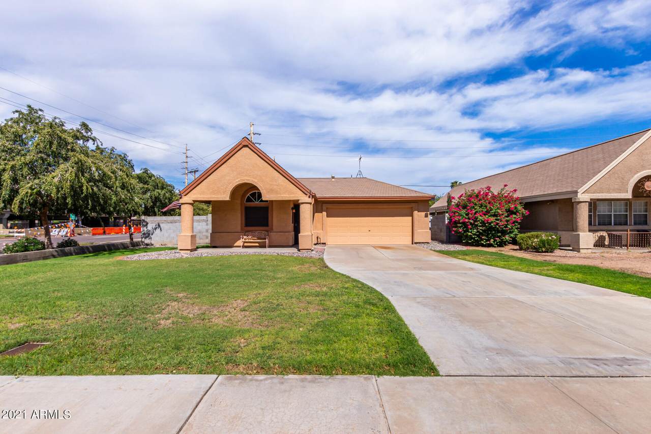 302 Mitchell Drive - Photo 1