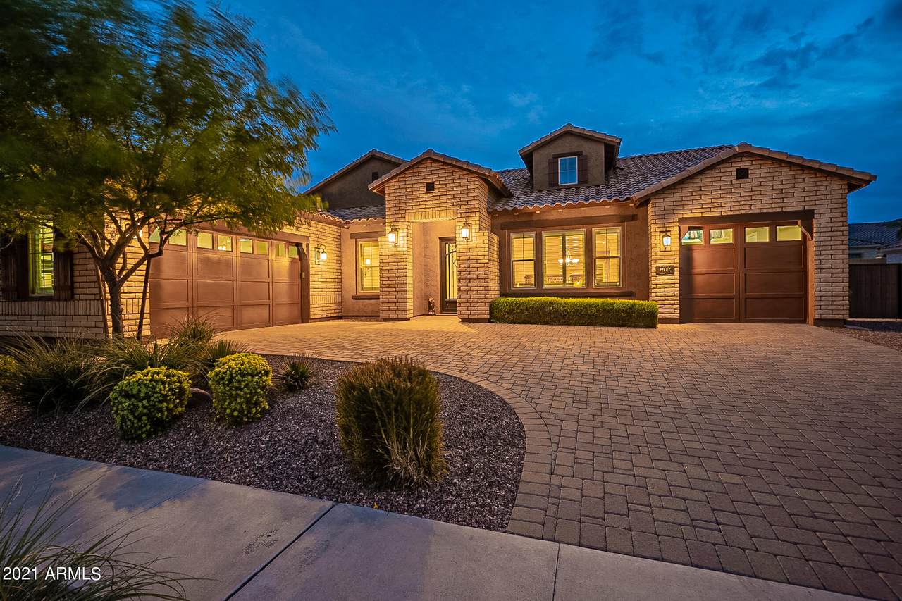 2915 Constance Way - Photo 1