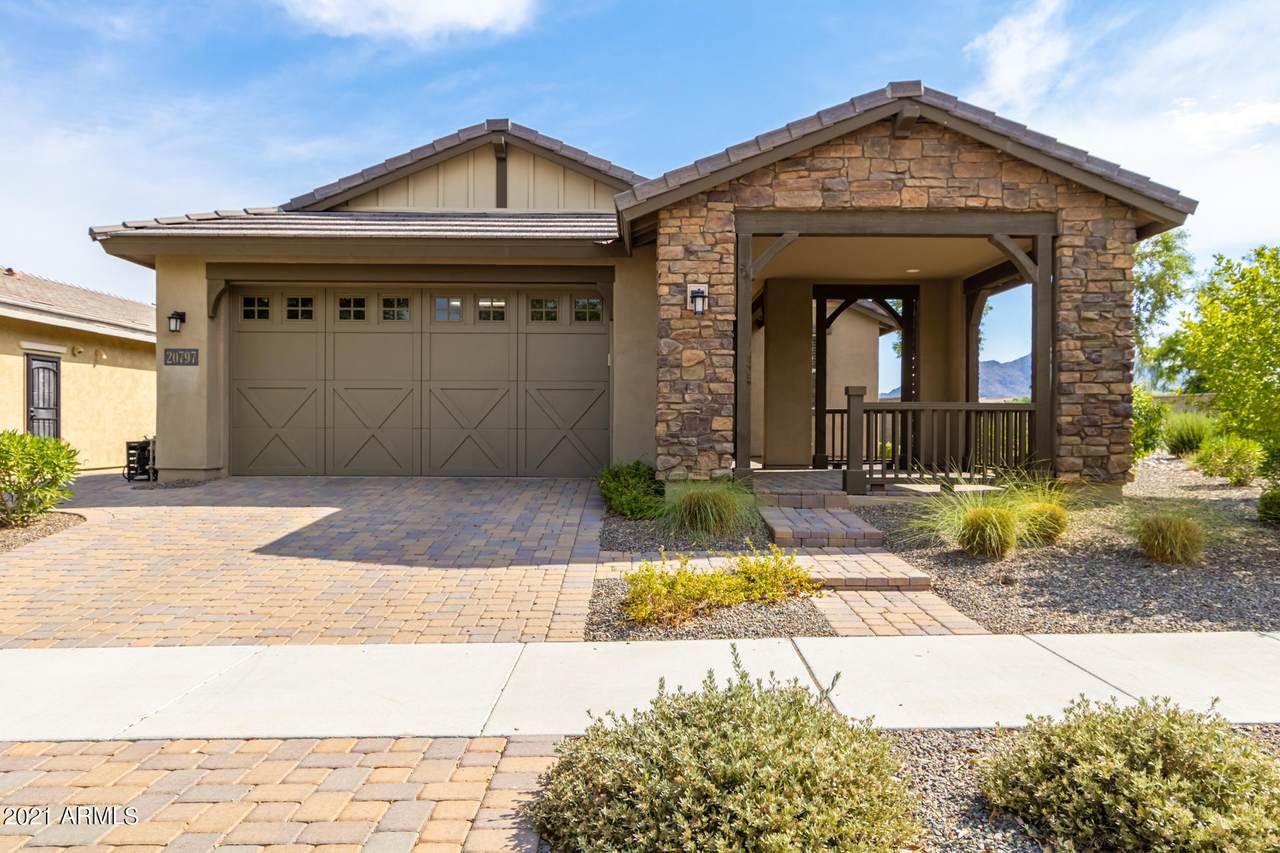 20797 Minnezona Avenue - Photo 1