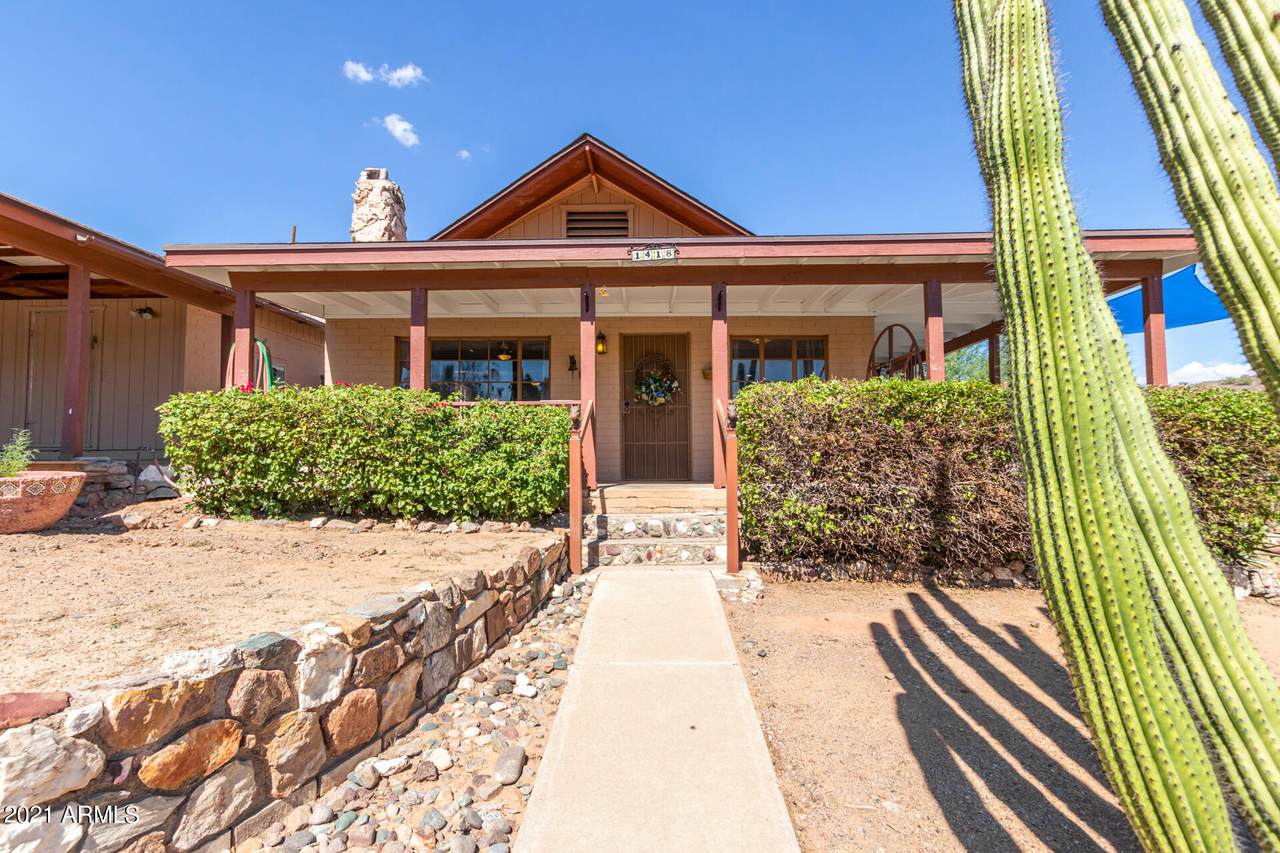 1418 Sierra Street - Photo 1