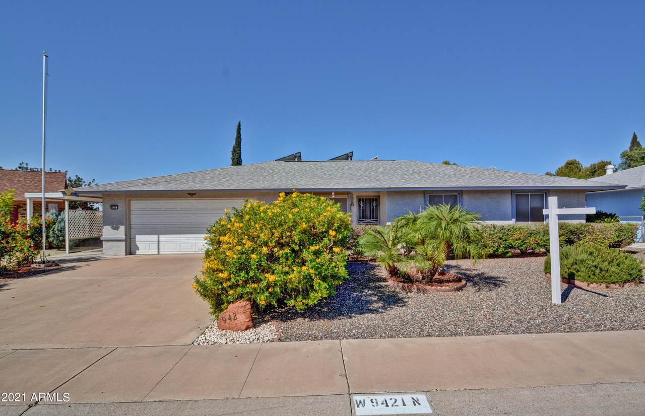 9421 Glen Oaks Circle - Photo 1