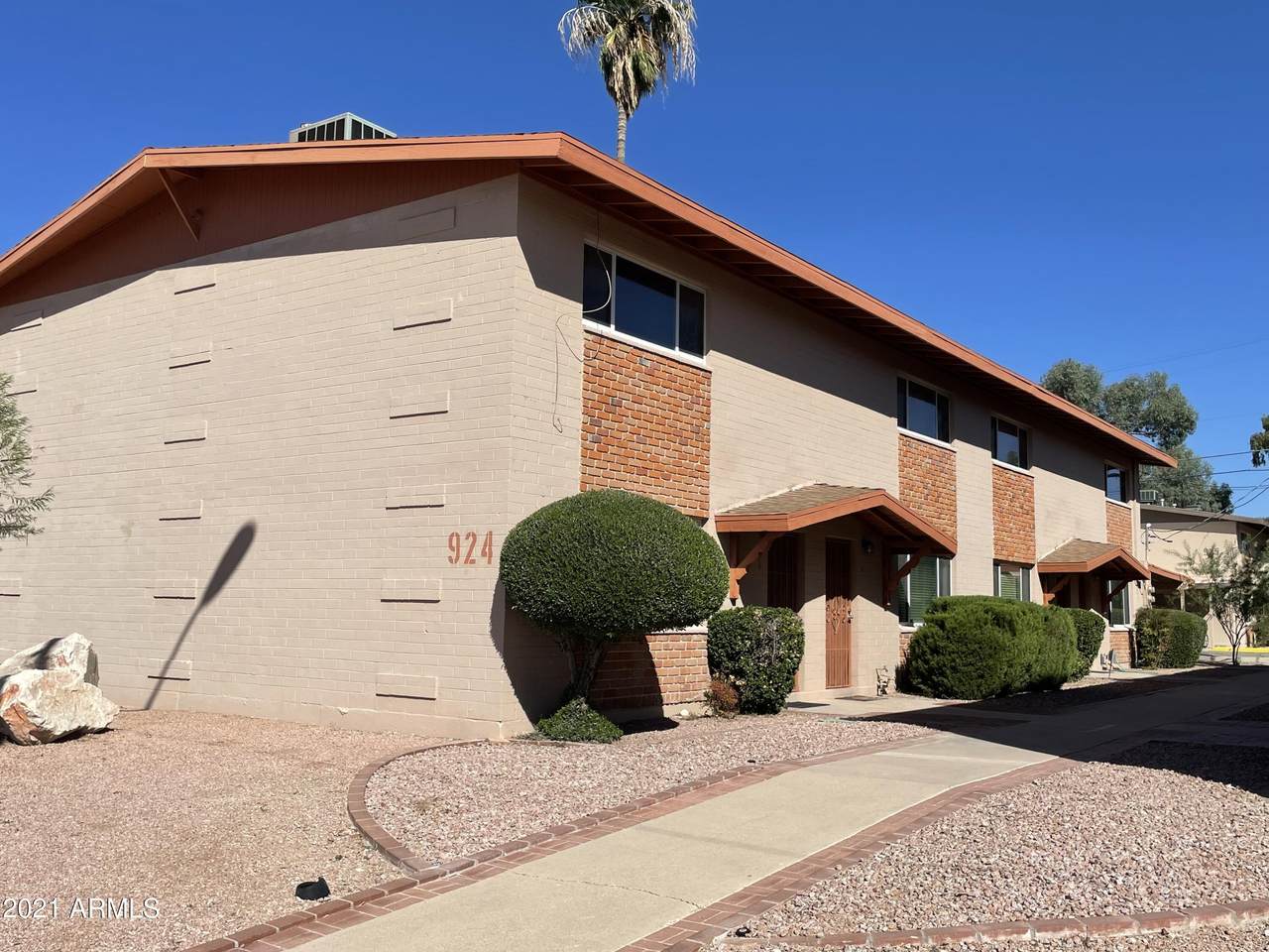 924 Desert Avenue - Photo 1