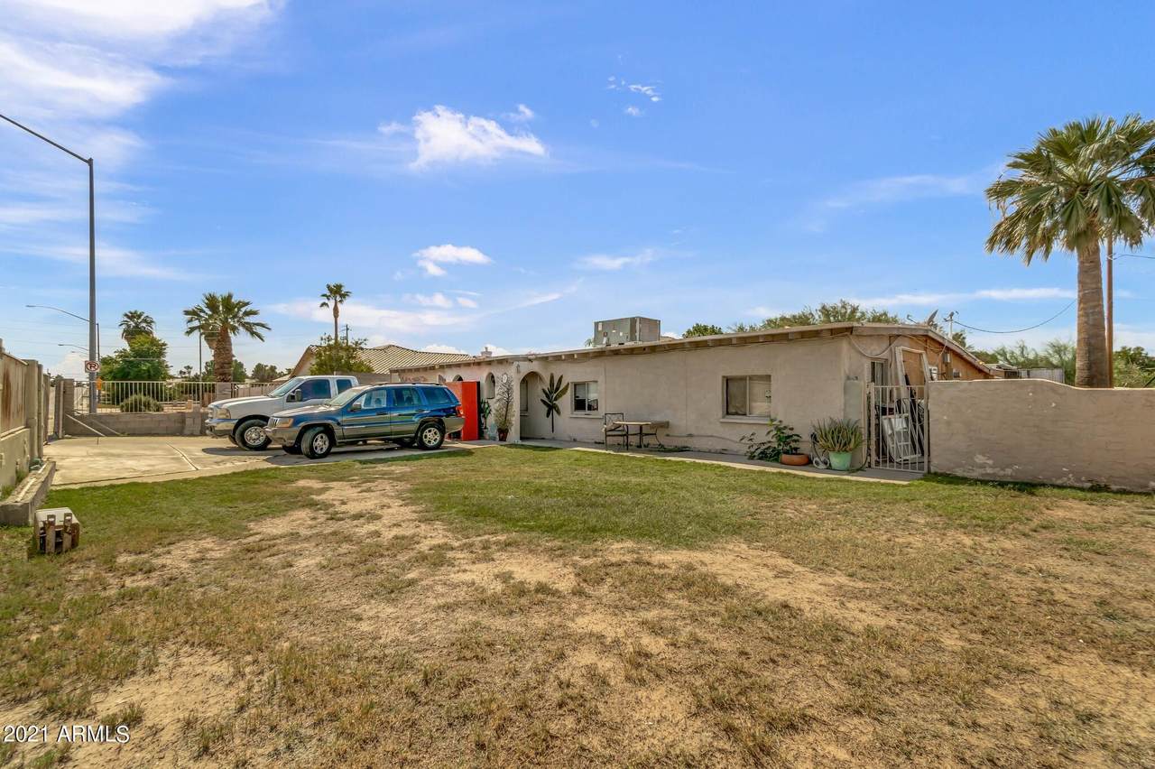 1702 Mesa Drive - Photo 1