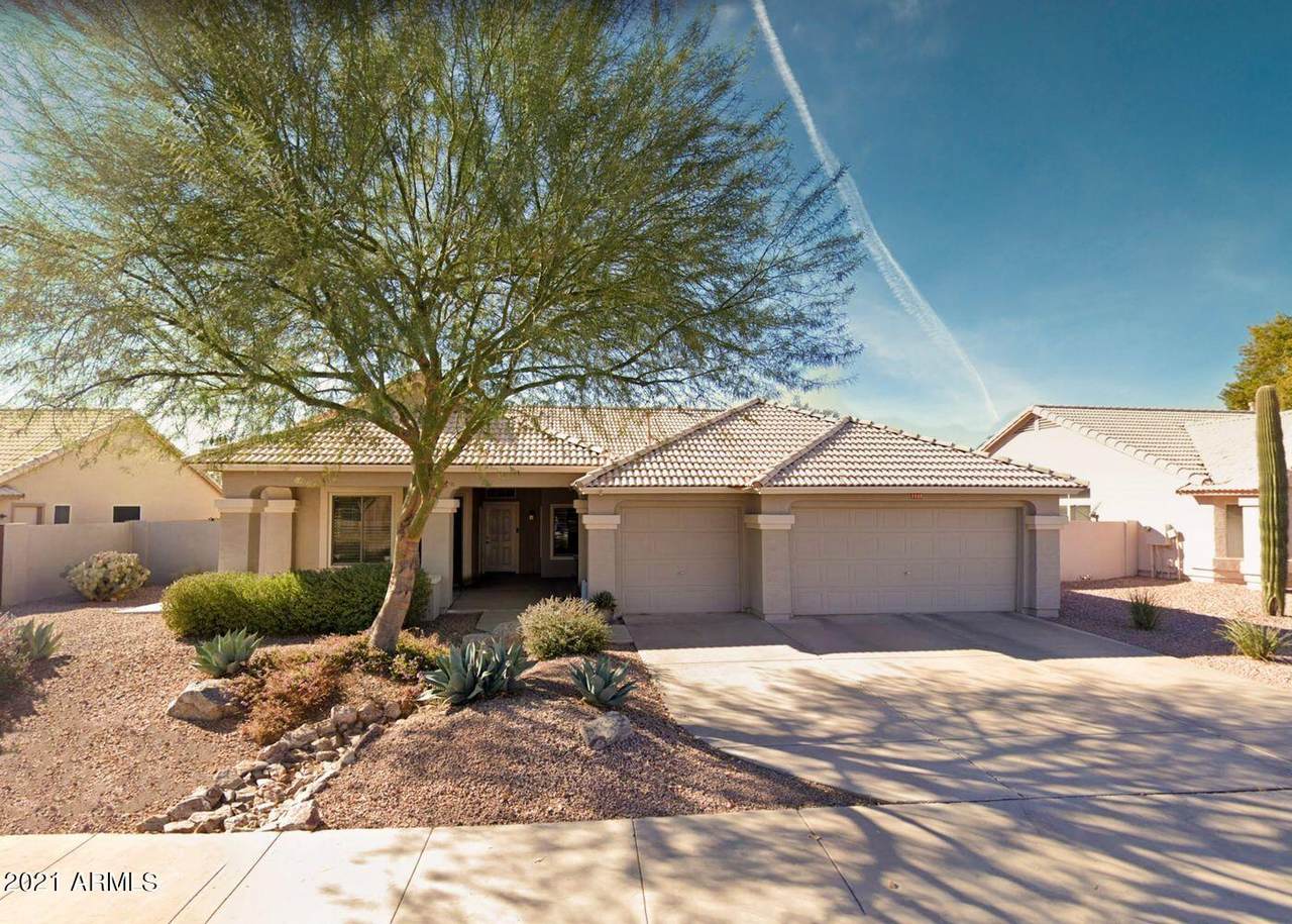 7121 Madero Avenue - Photo 1