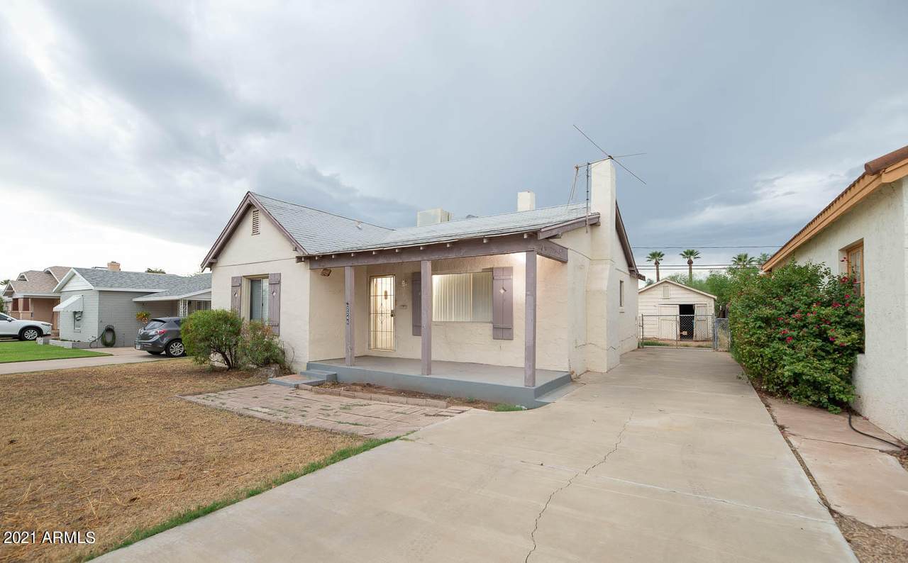 2246 Laurel Avenue - Photo 1