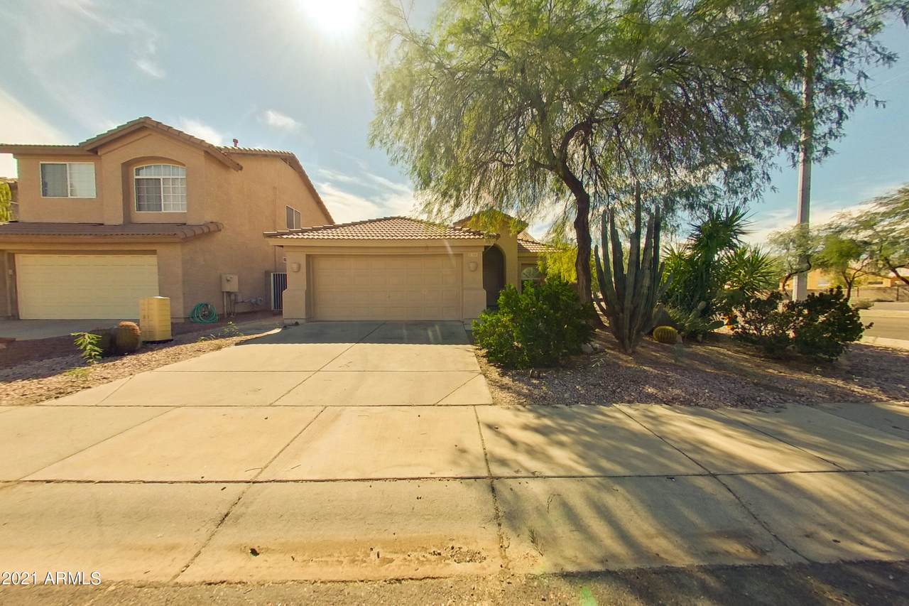 3201 Wickieup Lane - Photo 1