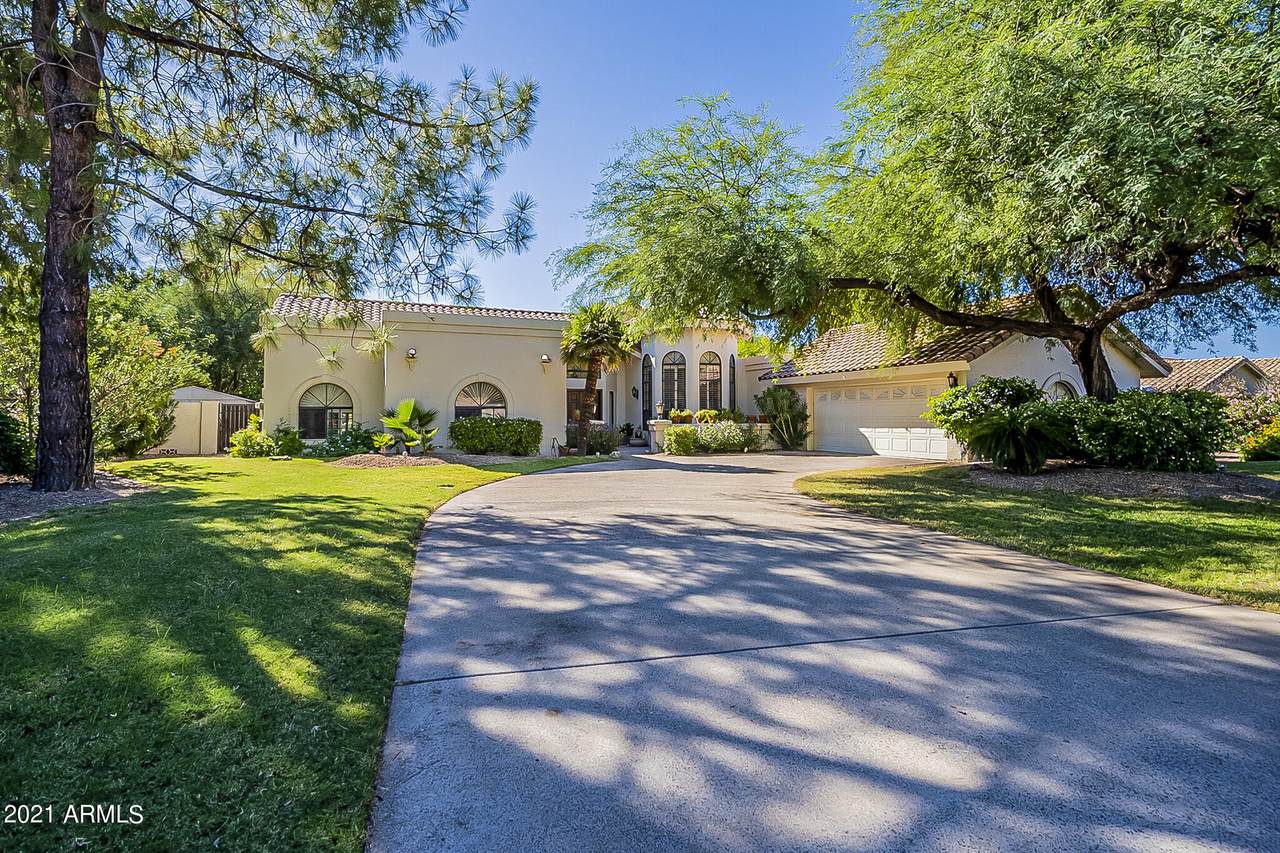 9505 Poinsettia Drive - Photo 1