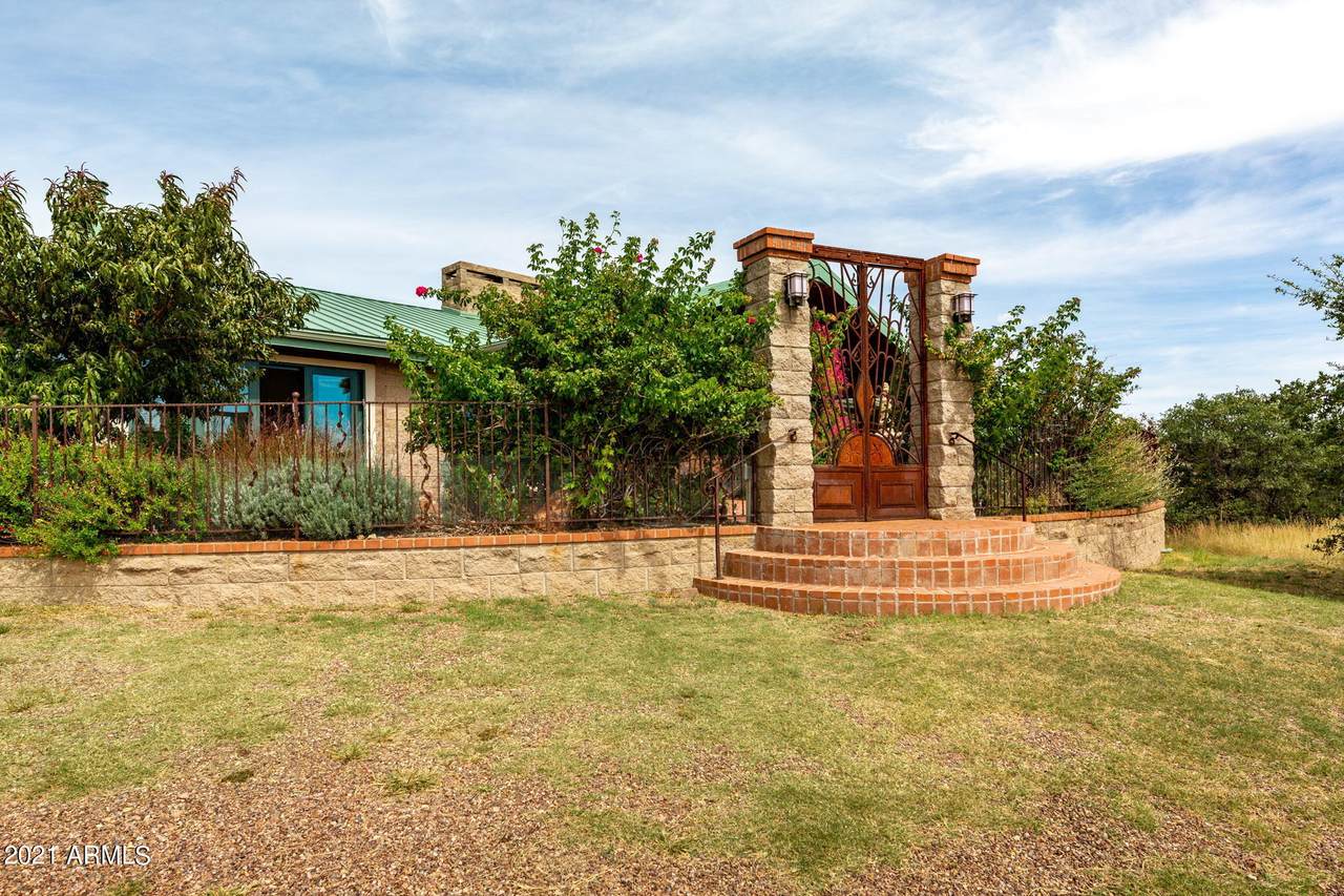 1 Sherwood Forest Lane - Photo 1