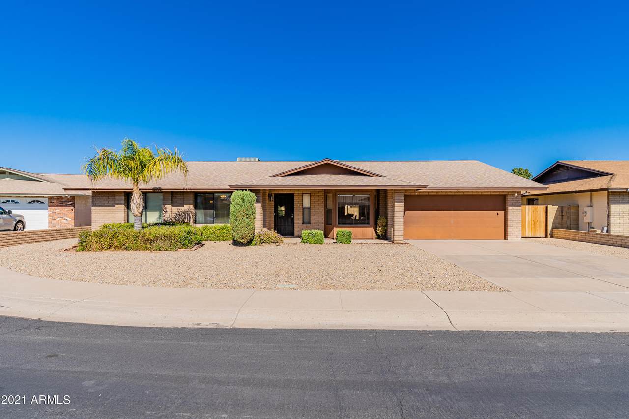 916 Rockwood Drive - Photo 1