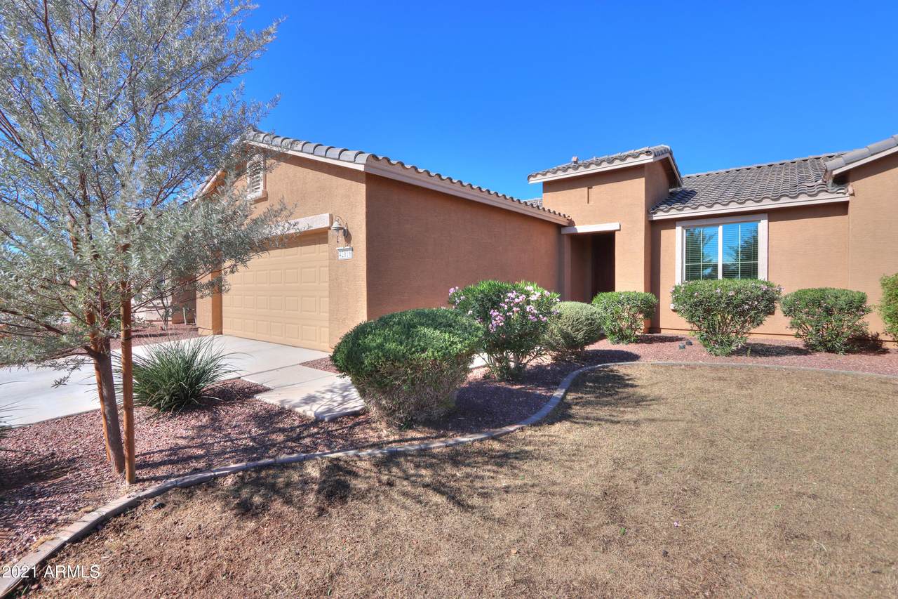 42016 Ellington Lane - Photo 1