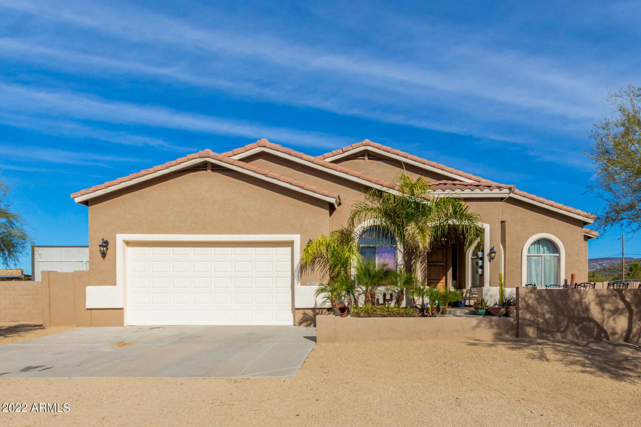 43204 20TH Street - Photo 1