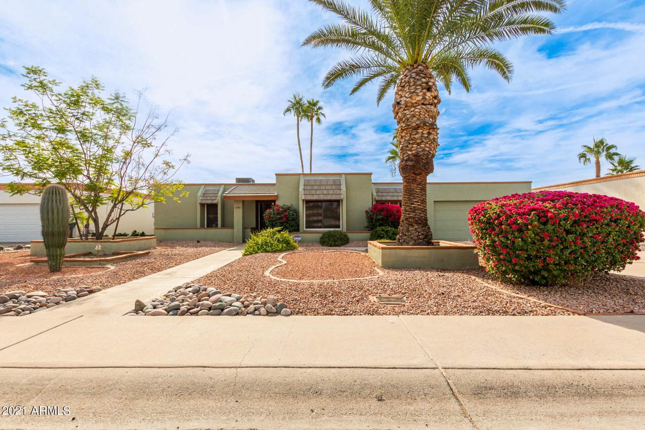 5215 Everett Drive - Photo 1